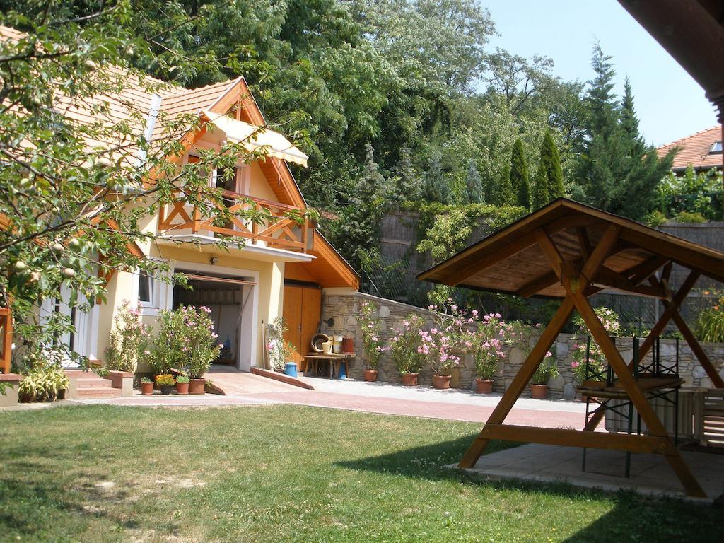 Emilia Apartmanhaz Hévíz Buitenkant foto